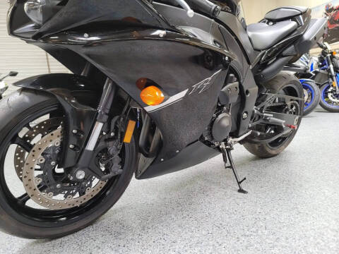 2012 Yamaha YZF-R1