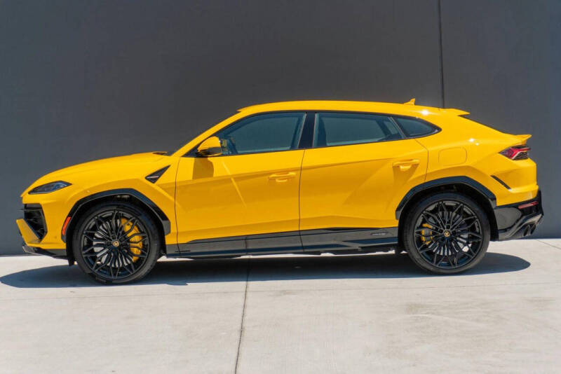 2025 Lamborghini Urus SE