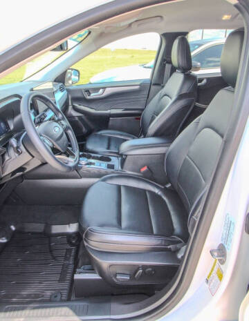 2023 Ford Escape Platinum