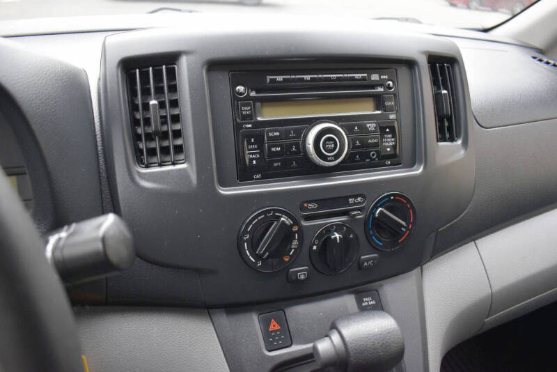 2017 Nissan NV200 SV