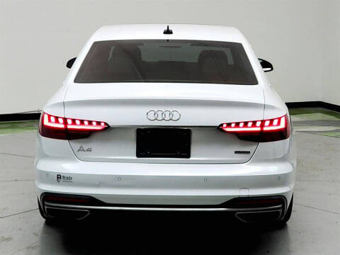 2022 Audi A4 quattro S line Prem Plus 45 TFSI