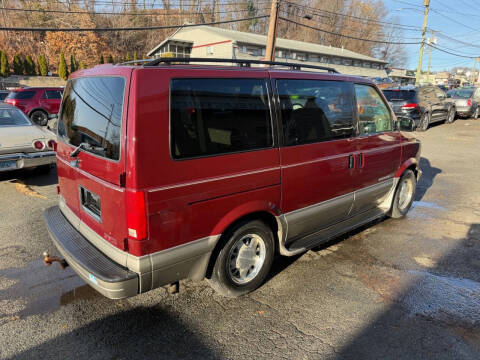 2001 GMC Safari SLE