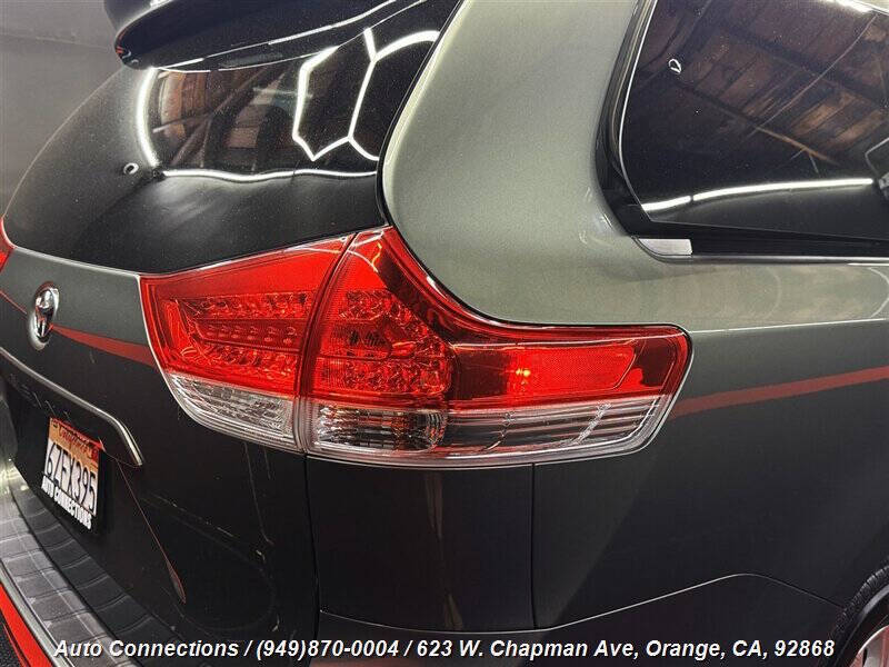 2013 Toyota Sienna XLE 8-Passenger