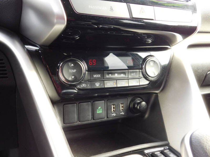 2024 Mitsubishi Eclipse Cross SE