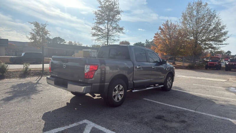 2017 Nissan Titan