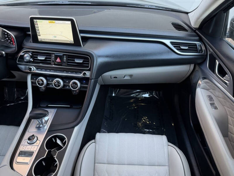 2020 Genesis G70