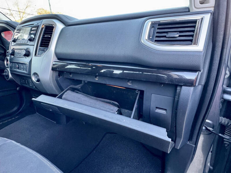 2016 Nissan Titan XD SV