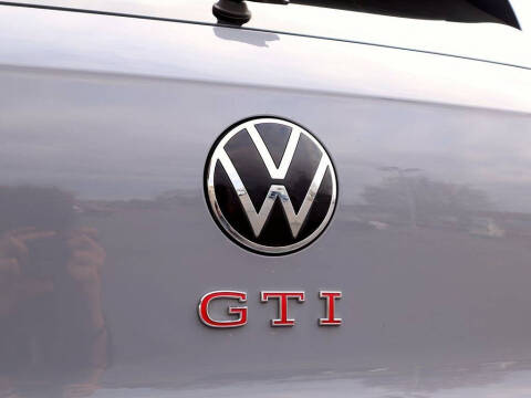 2022 Volkswagen Golf GTI SE
