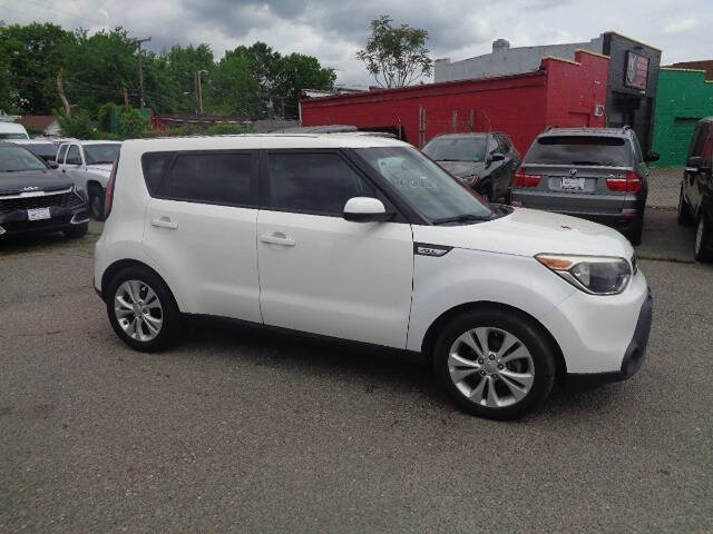 2015 Kia Soul +