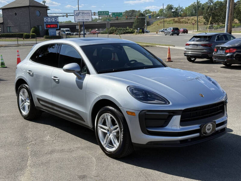 2022 Porsche Macan