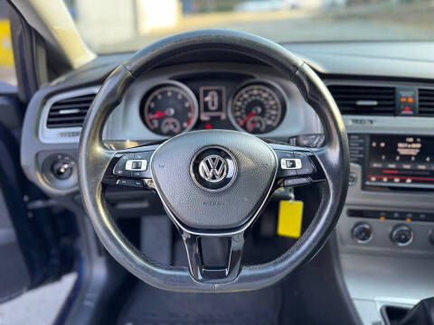 2016 Volkswagen Golf TSI S