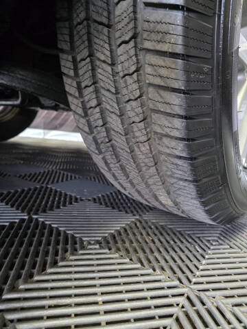 2012 Nissan Pathfinder LE