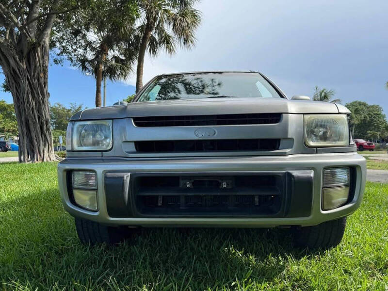2000 Infiniti QX4
