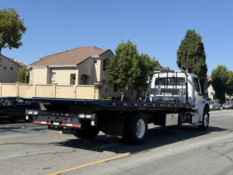 2016 Freightliner M2 106