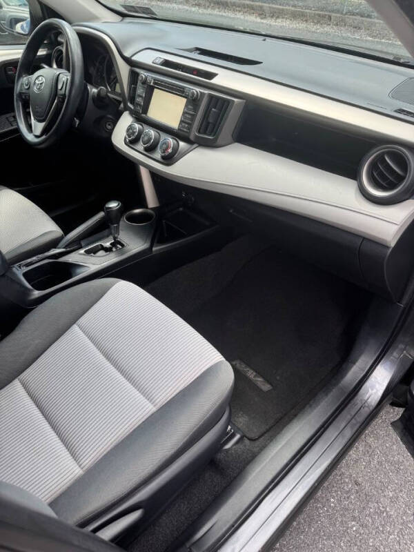 2014 Toyota RAV4 LE