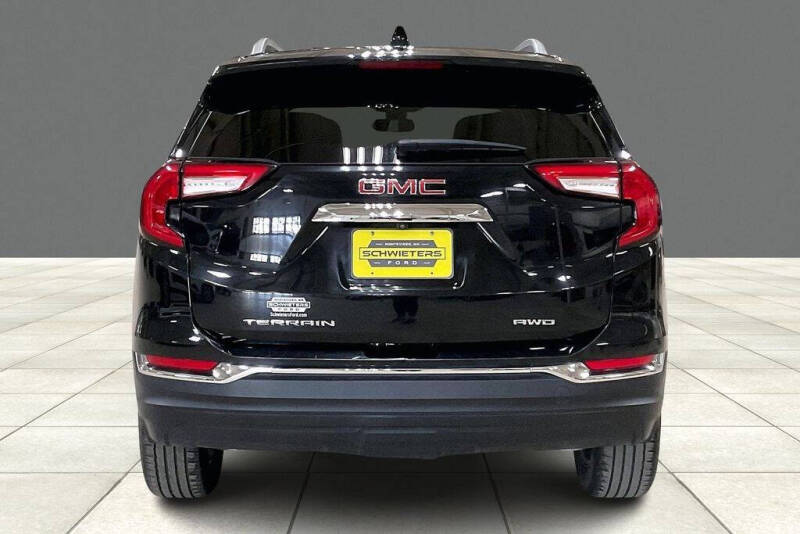 2024 GMC Terrain SLT