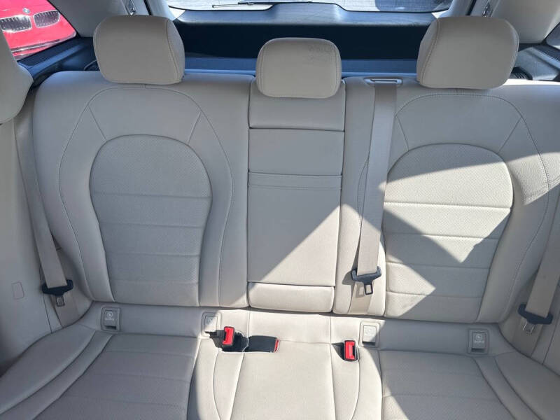 2021 Mercedes-Benz GLC GLC 300