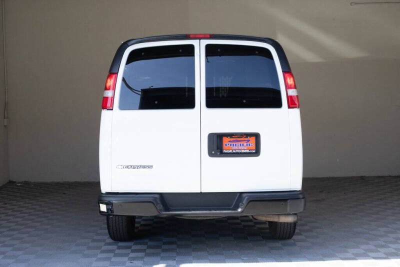 2020 Chevrolet Express 2500