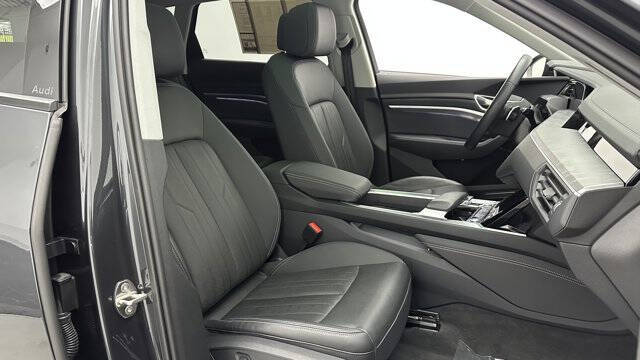 2024 Audi Q8 e-tron quattro Premium Plus