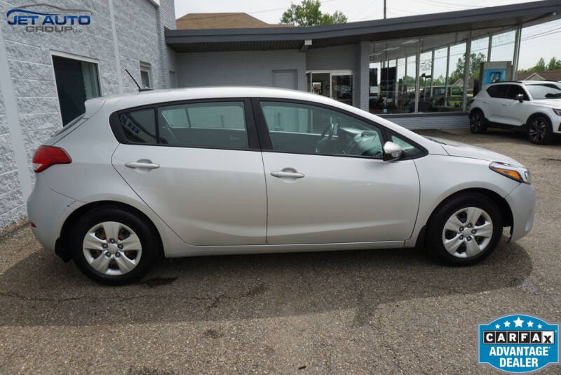 2017 Kia Forte5 LX
