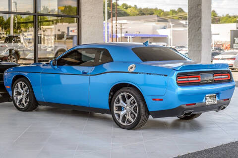 2015 Dodge Challenger SXT Plus
