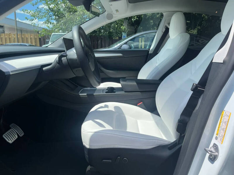 2023 Tesla Model Y Performance