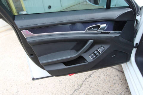 2013 Porsche Panamera 4