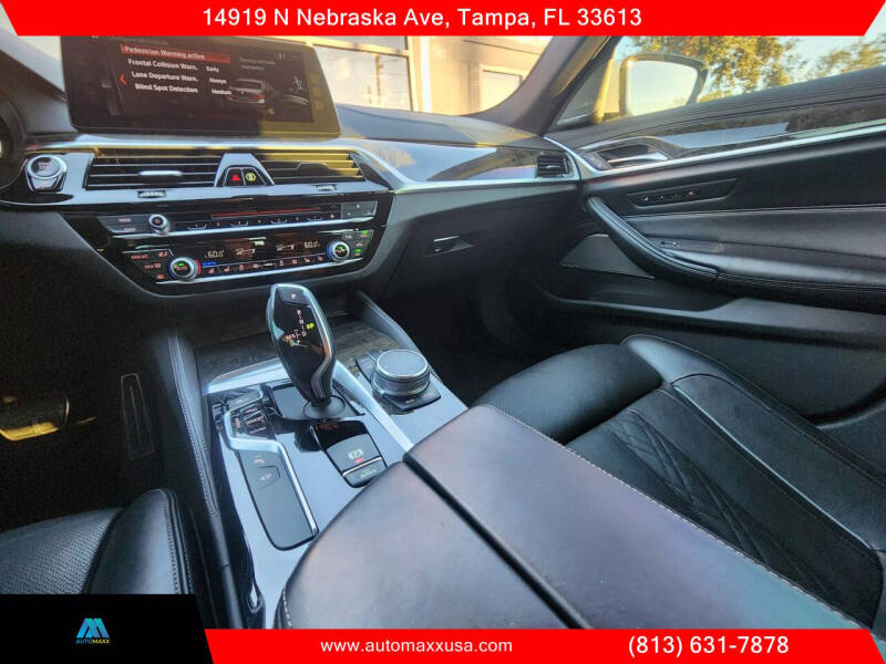 2017 BMW 5 Series 540i photo 34