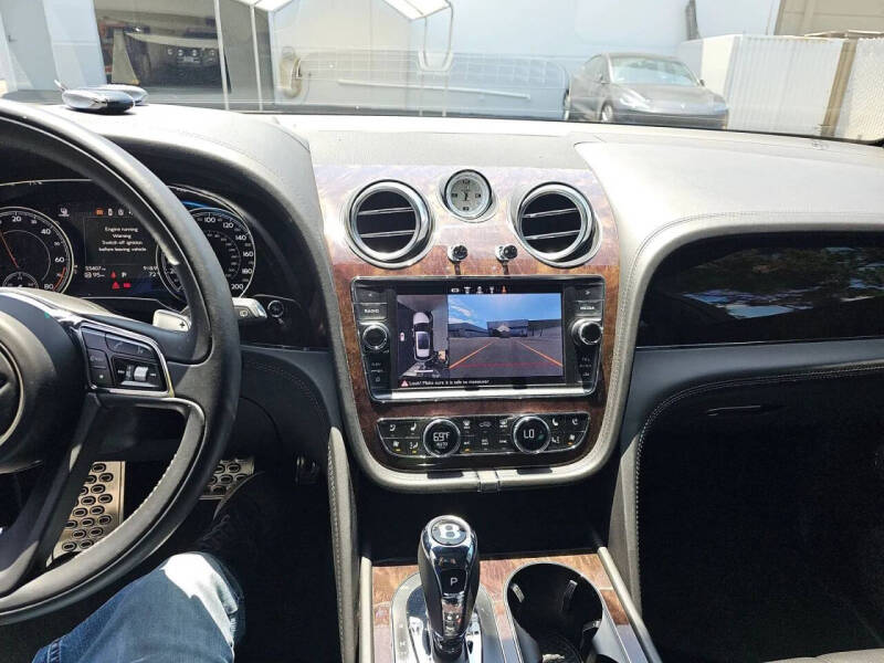 2020 Bentley Bentayga Hybrid