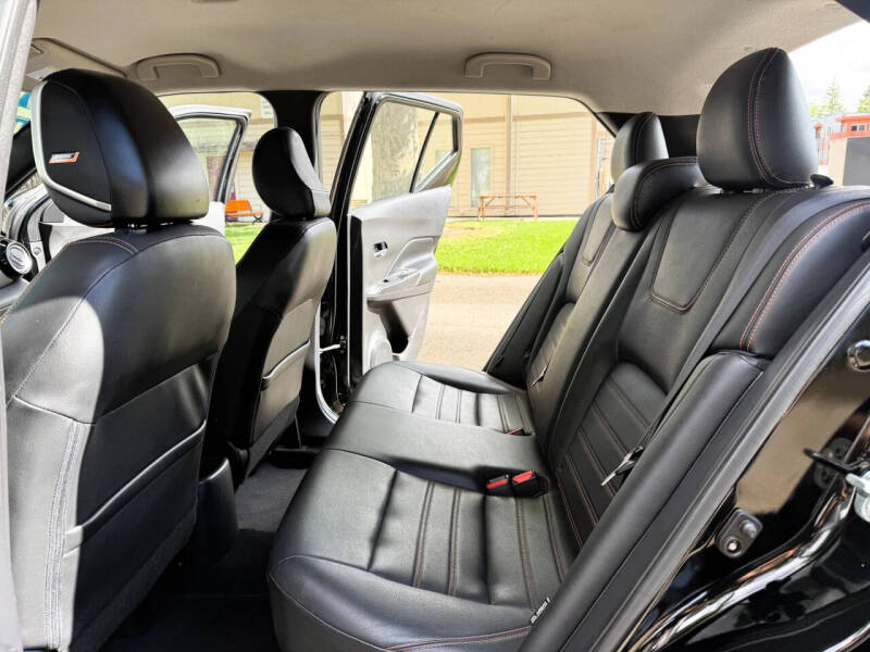 2020 Nissan Kicks SR