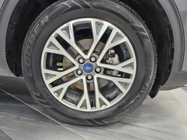 2020 Ford Escape SEL