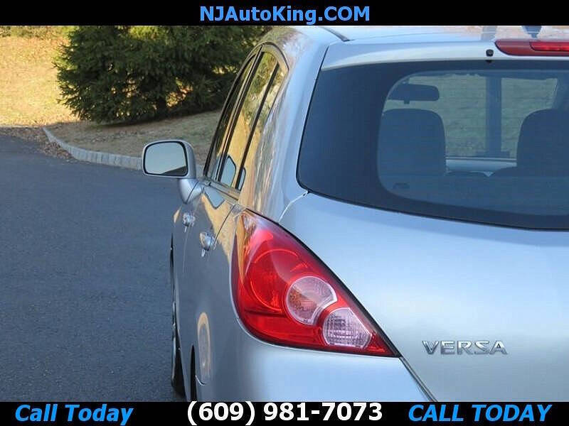 2011 Nissan Versa 1.8 S