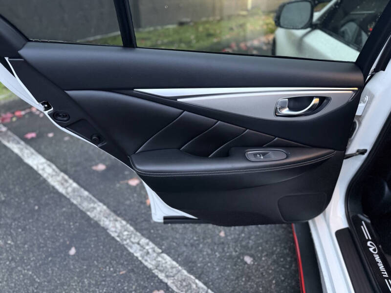 2021 Infiniti Q50 Luxe