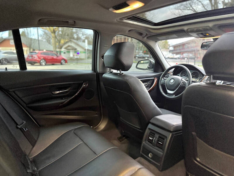 2015 BMW 3 Series 328i