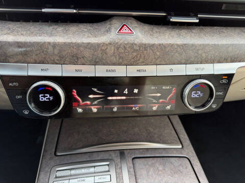 2023 Genesis Electrified G80