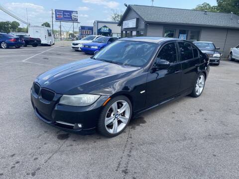 2009 BMW 3 Series for sale at Queen City Auto House LLC in West Chester OH