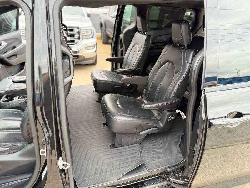 2019 Chrysler Pacifica Touring L Plus