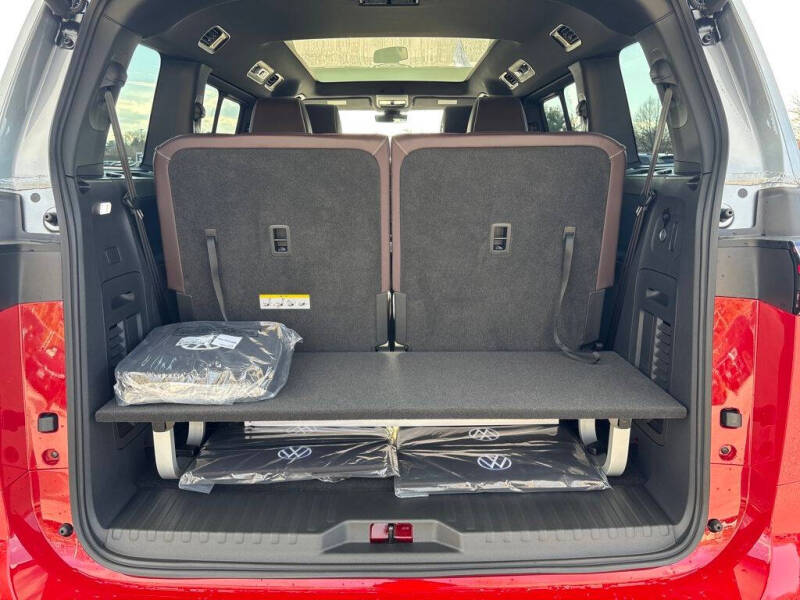 2025 Volkswagen ID. Buzz Pro S Plus 4Motion