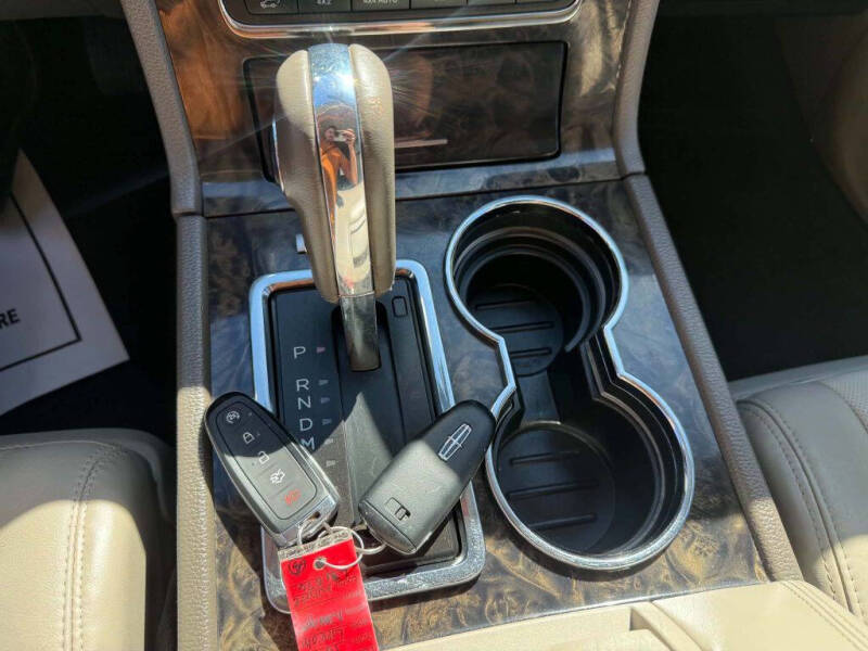 2016 Lincoln Navigator Select