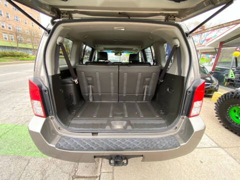 2006 Nissan Pathfinder SE