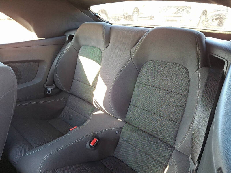 2017 Ford Mustang V6