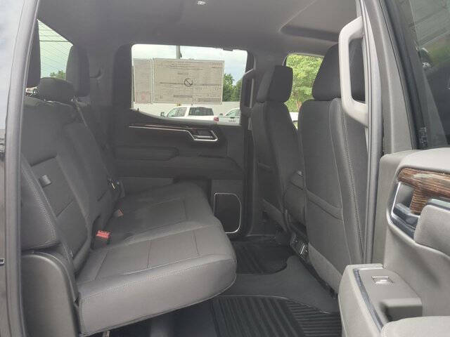 2025 GMC Sierra 1500 Elevation Standard