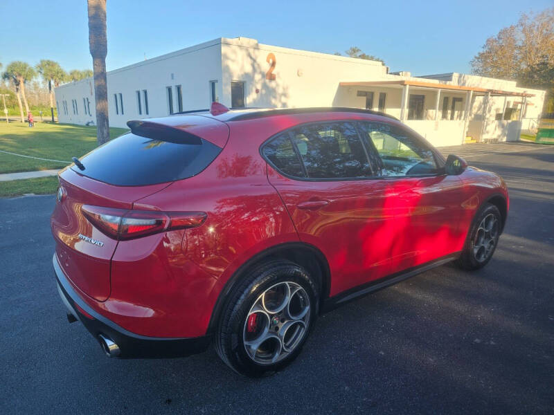 2018 Alfa Romeo Stelvio Sport photo 19