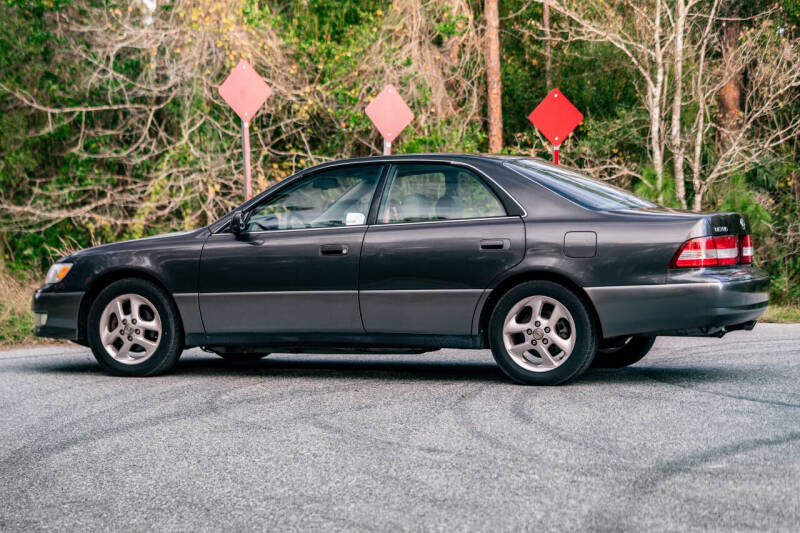 2000 Lexus ES 300's photo