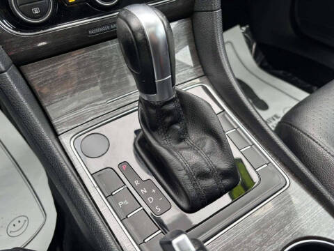 2018 Volkswagen Passat 2.0T SE