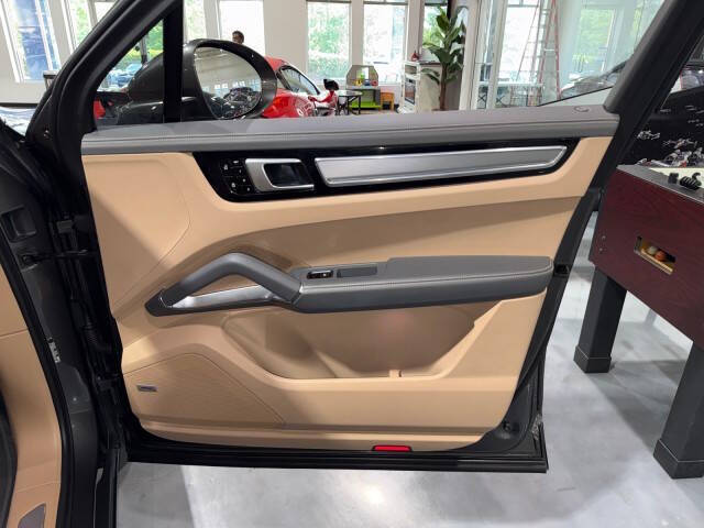 2020 Porsche Cayenne Turbo