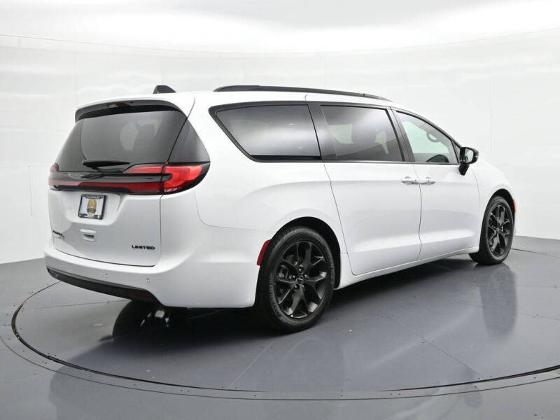 2025 Chrysler Pacifica Limited