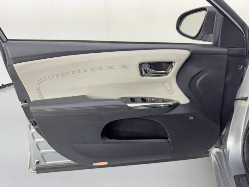 2016 Toyota Avalon Limited