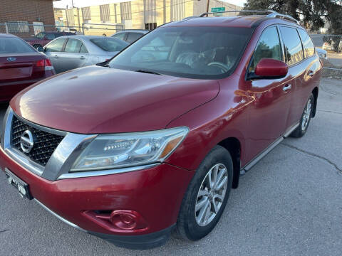 2015 Nissan Pathfinder for sale at STATEWIDE AUTOMOTIVE LLC in Englewood CO