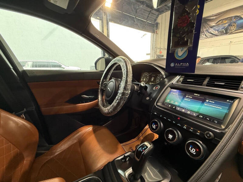 2019 Jaguar E-PACE P250 SE